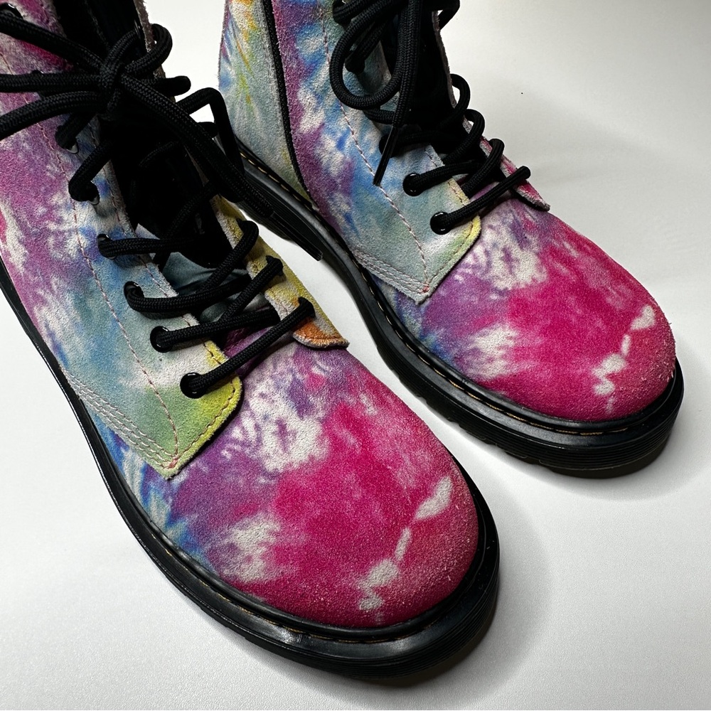 Dr. Martens 1460 Pascal Tie Dye Rainbow Combat Boots Size 4 Big Girl - Picture 2 of 7
